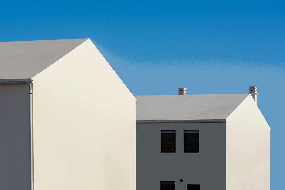 Minimalistička bijela arhitektura